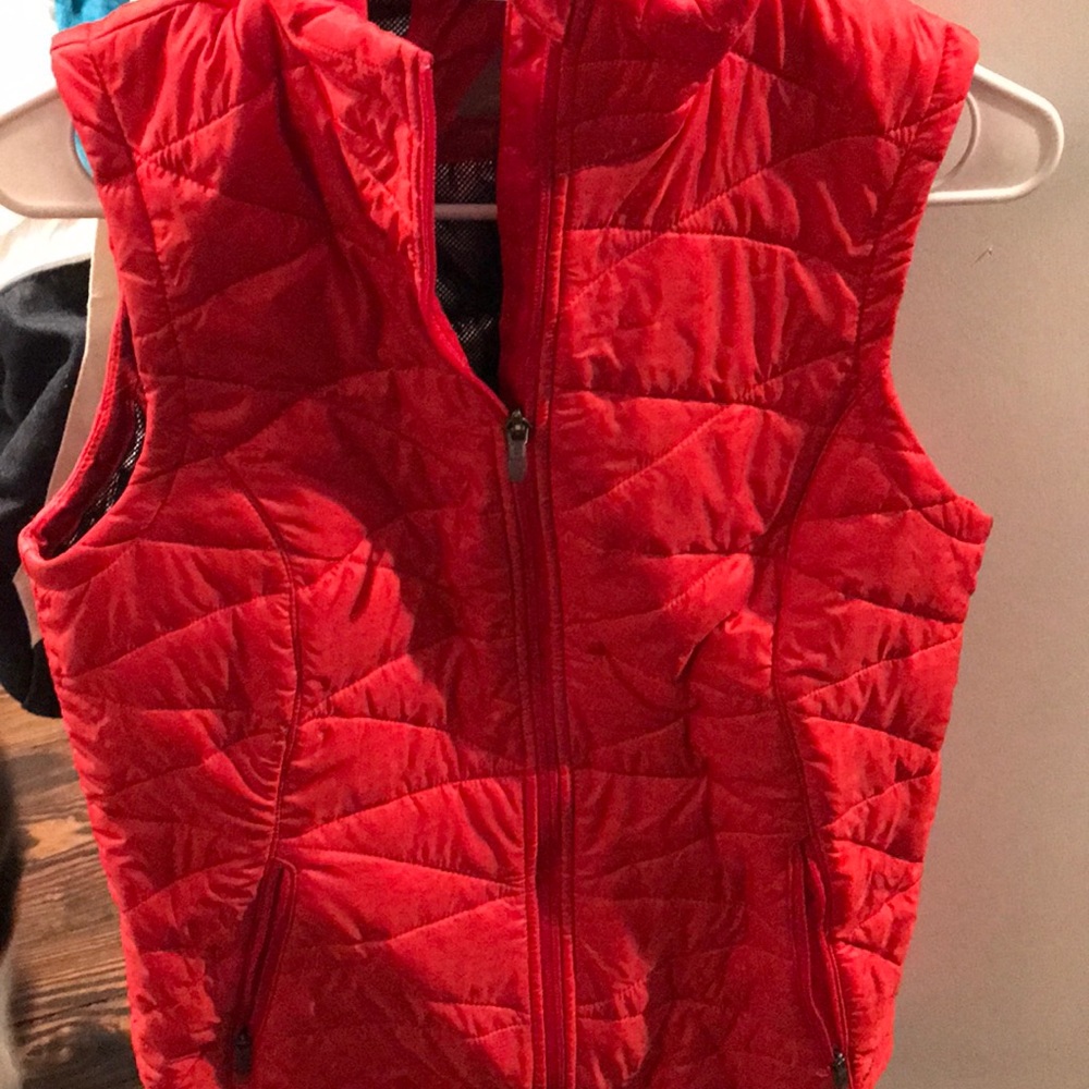 Red vest Columbia